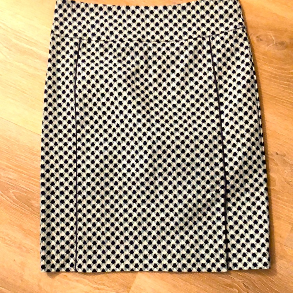 Women’s Margaret M Skirt Size Medium
